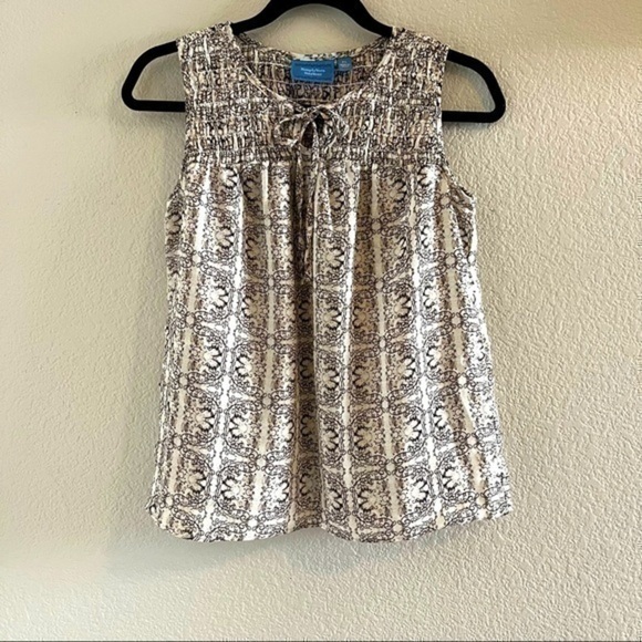 COPY - Women’s sleeveless blouse - Picture 1 of 5